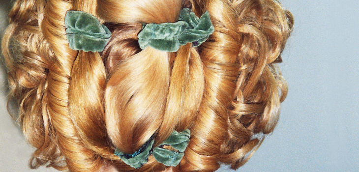 Eigenhaarfrisur im Renaissancestil mit Haarteilen